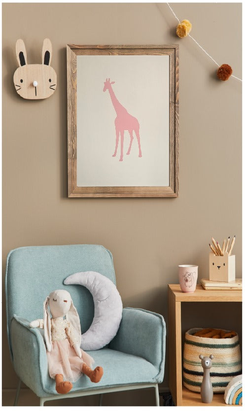 GRACEFUL GIRAFFE